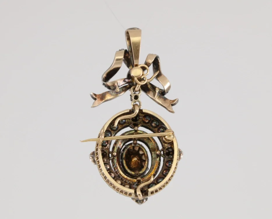 Turntable image 61