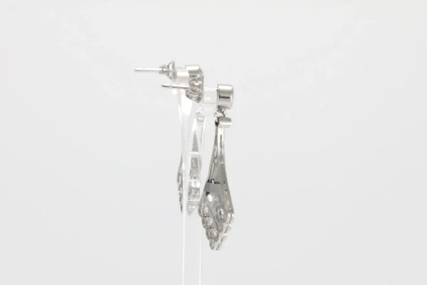 Turntable image 30