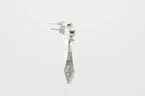 Turntable image 28