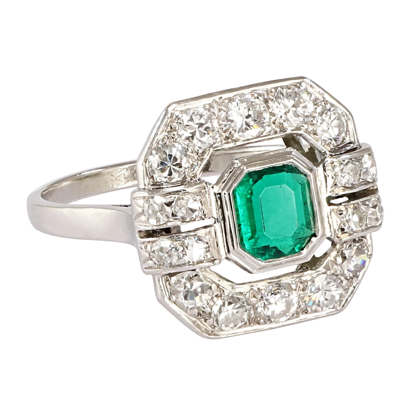 Side image of French Estate Emerald and Diamond Ring 2 mJSflYeIF