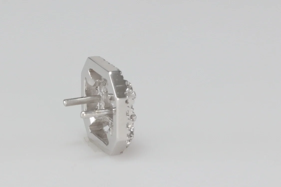 Turntable image 28