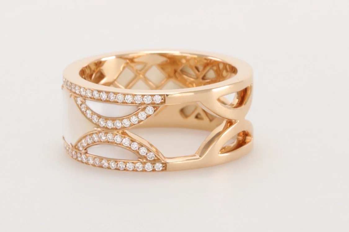 Turntable image 48