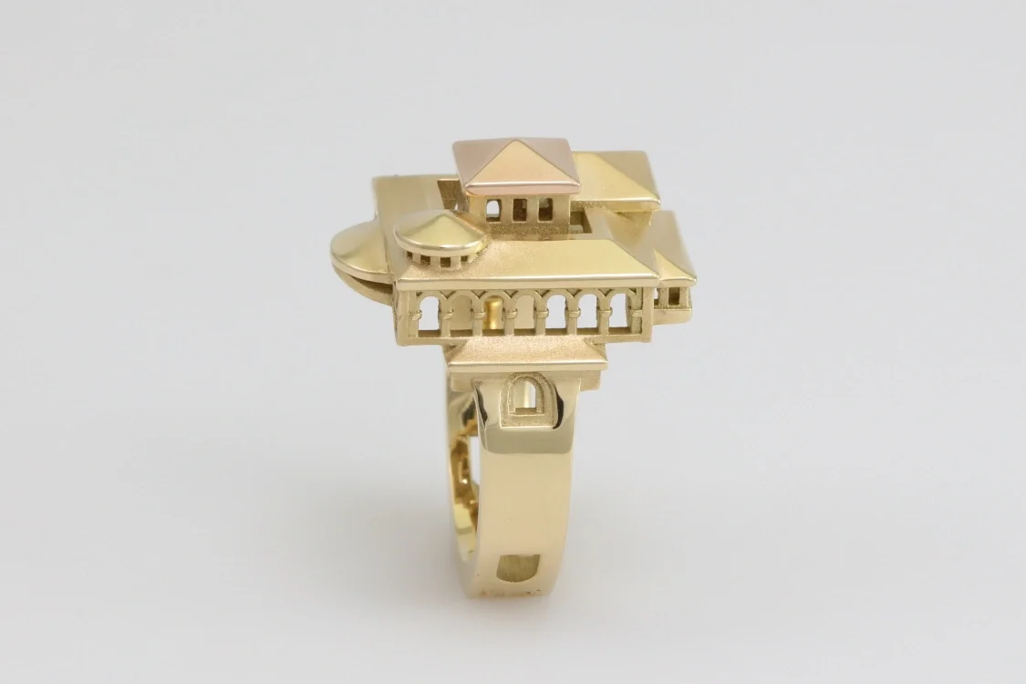 Turntable image 24