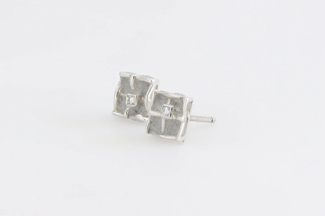 Turntable image 80