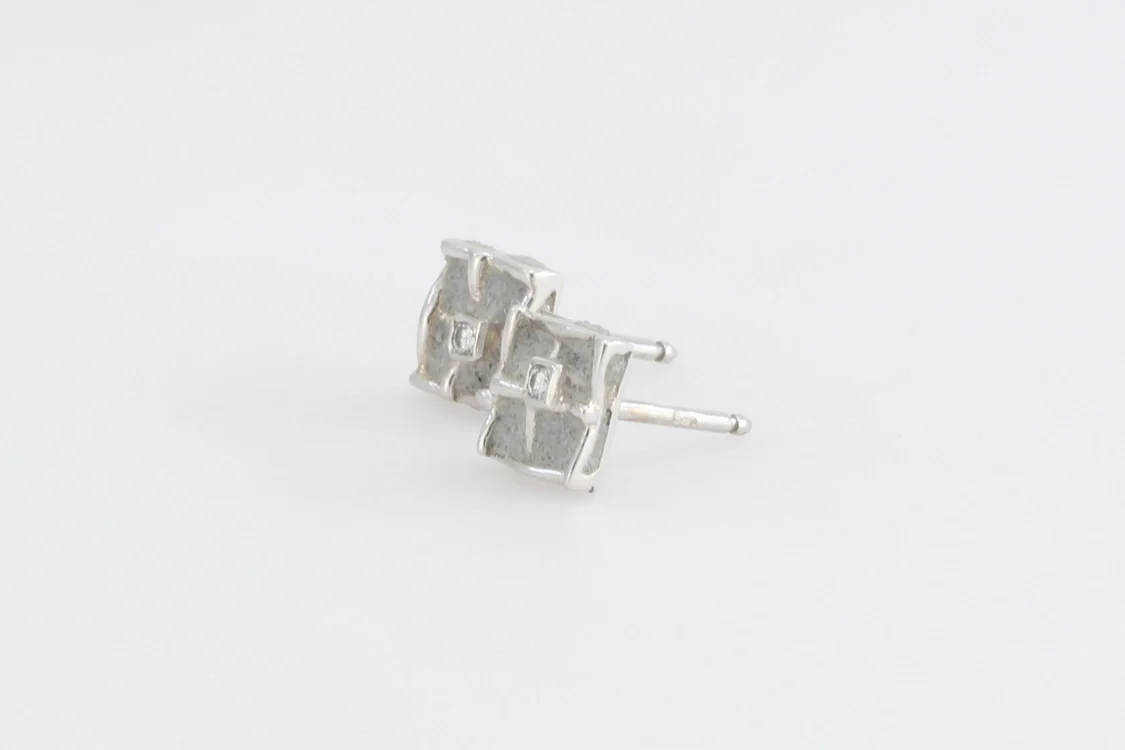 Turntable image 77