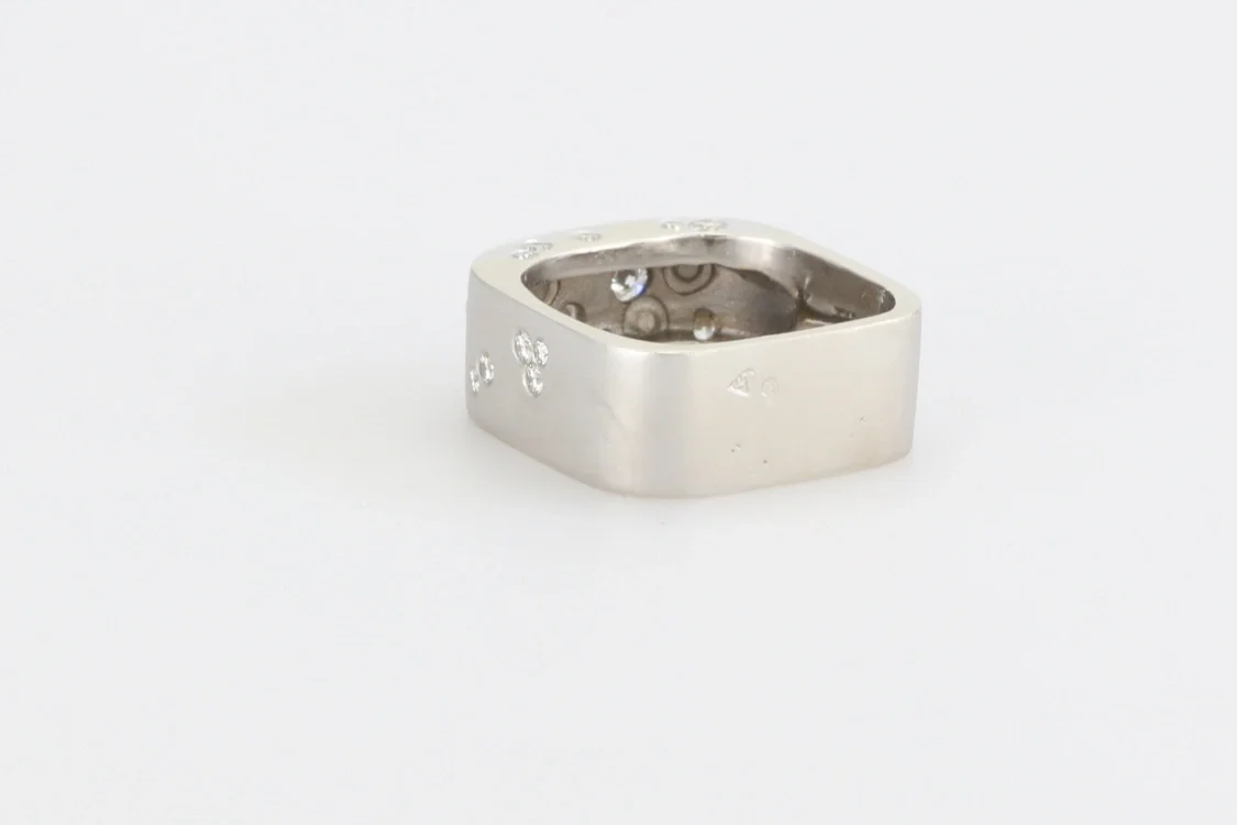 Turntable image 53