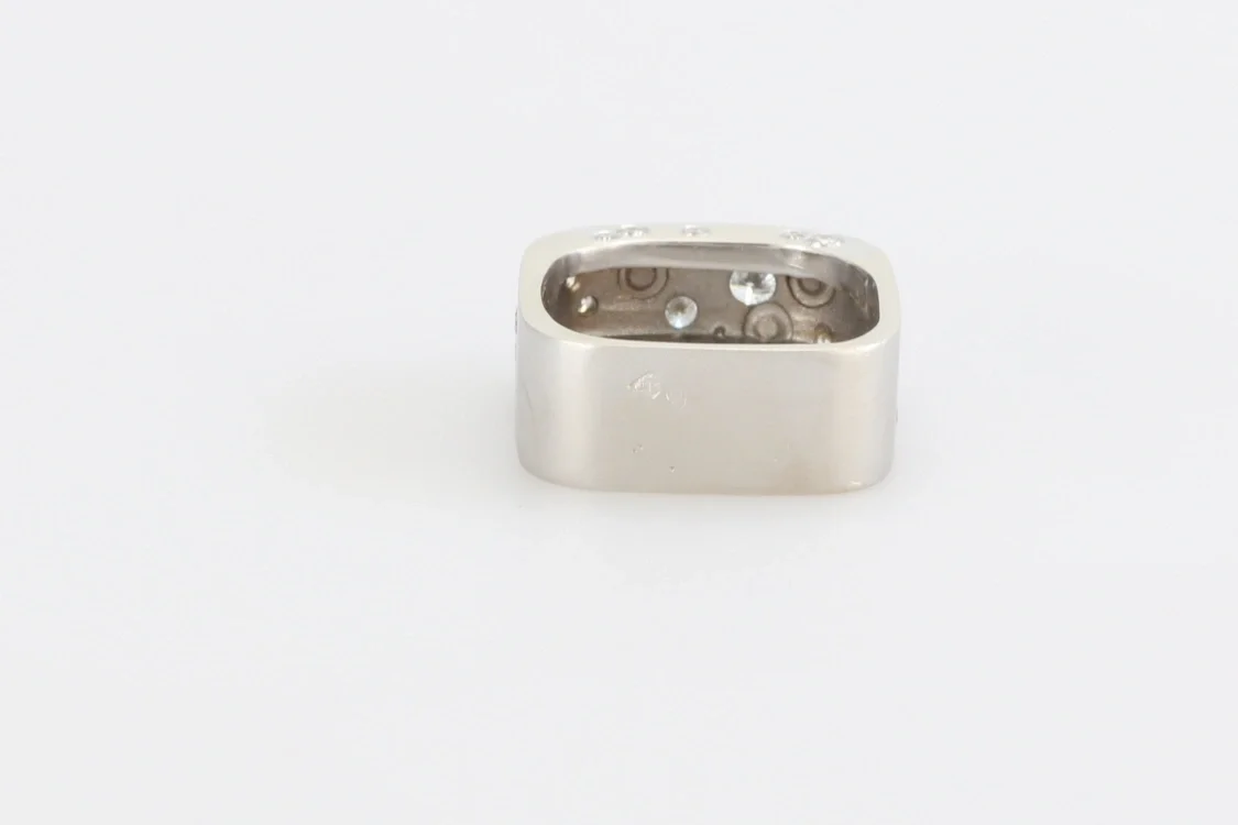 Turntable image 45