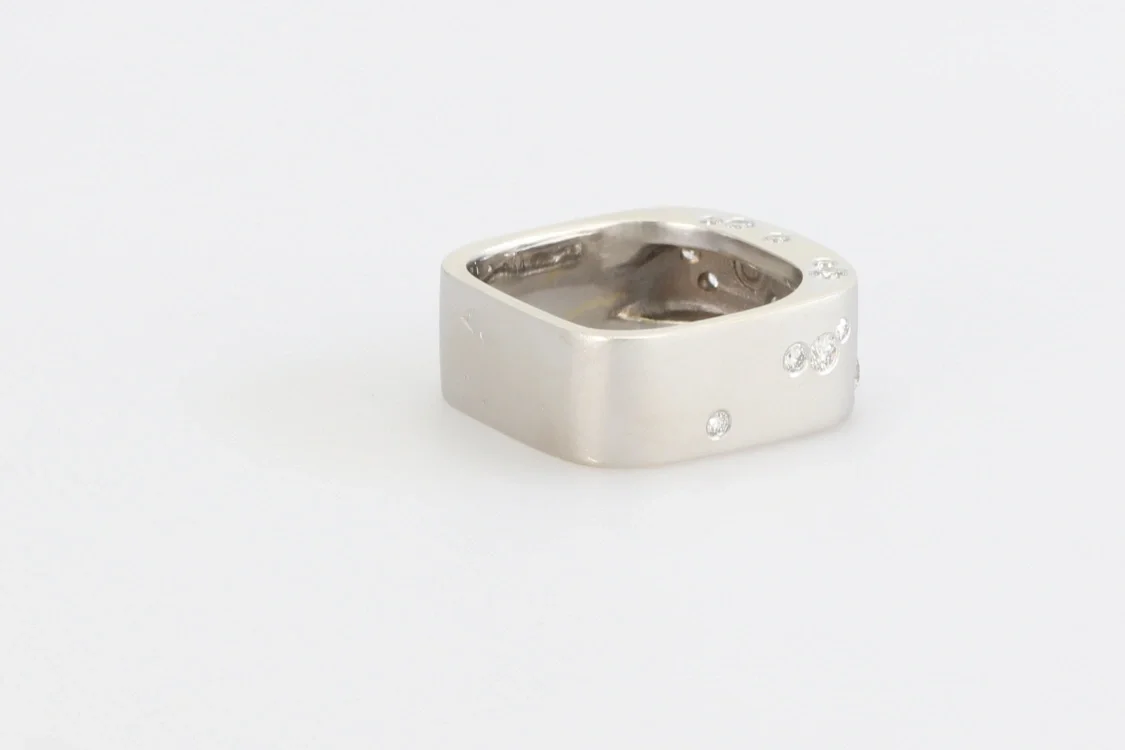 Turntable image 31