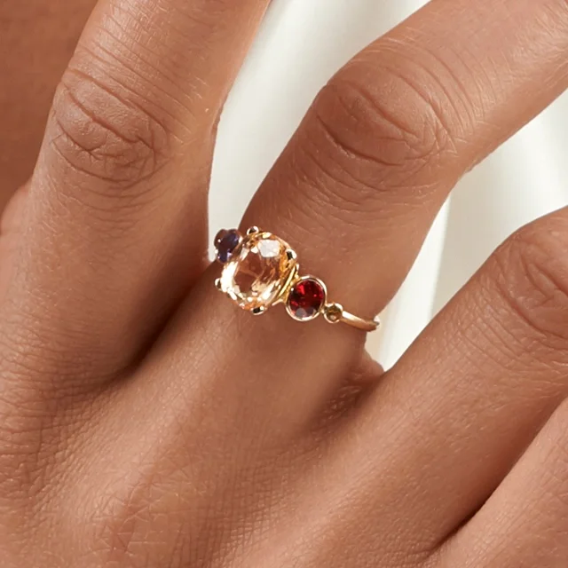 Close up of Exquise Ring a95C9SmiKD