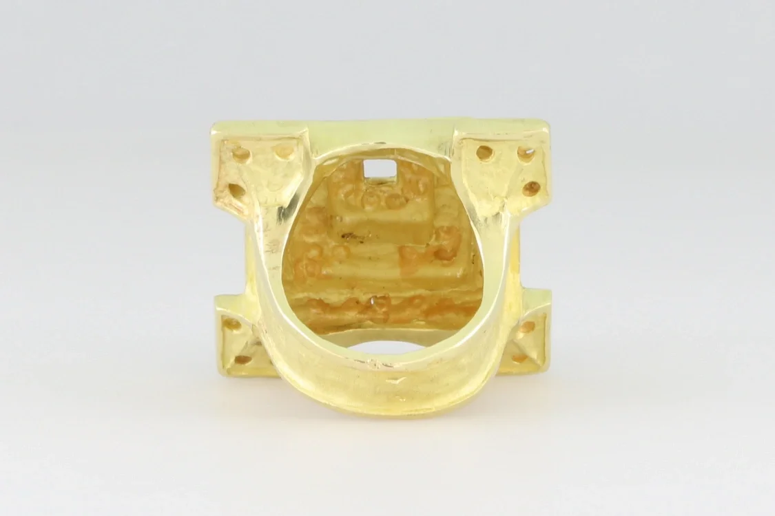 Turntable image 47
