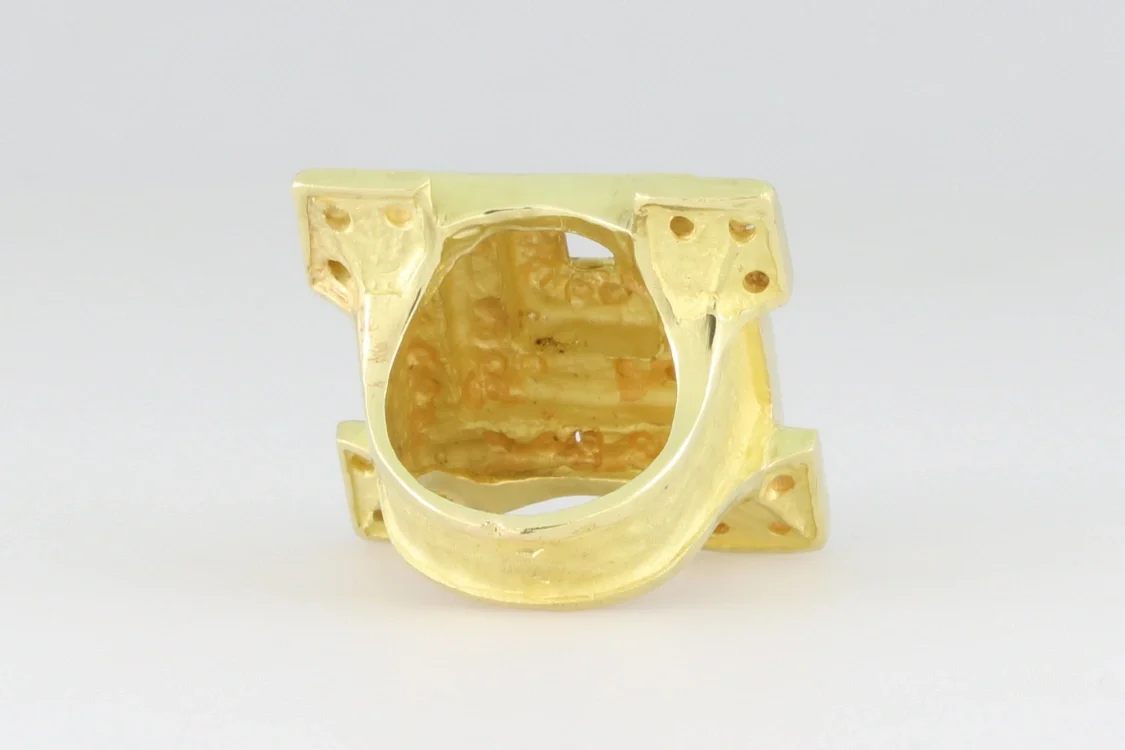Turntable image 44