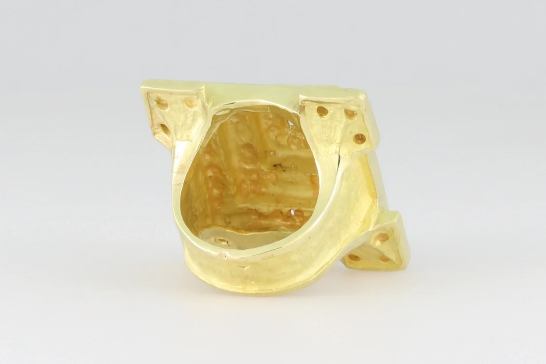 Turntable image 42