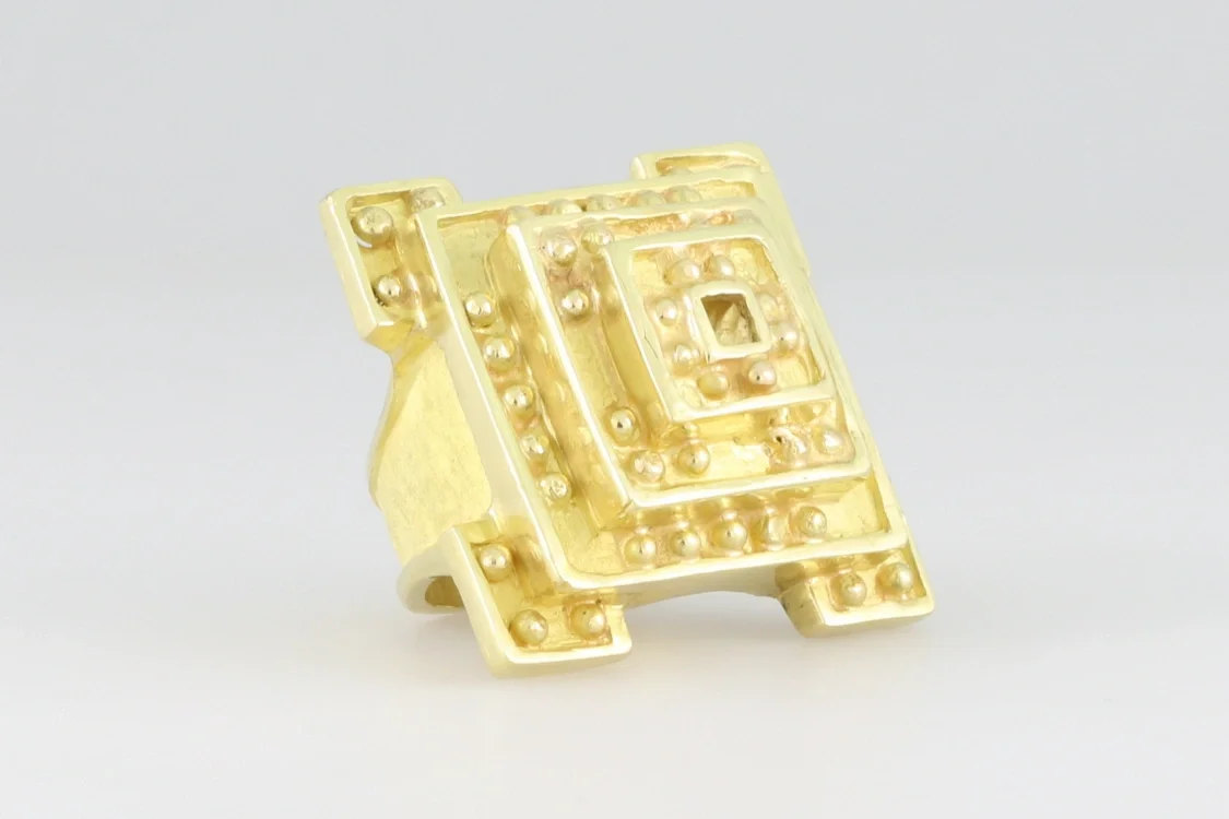 Turntable image 11