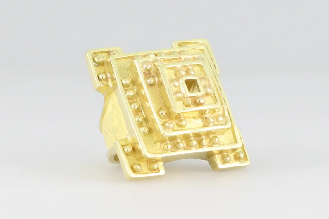 Turntable image 10