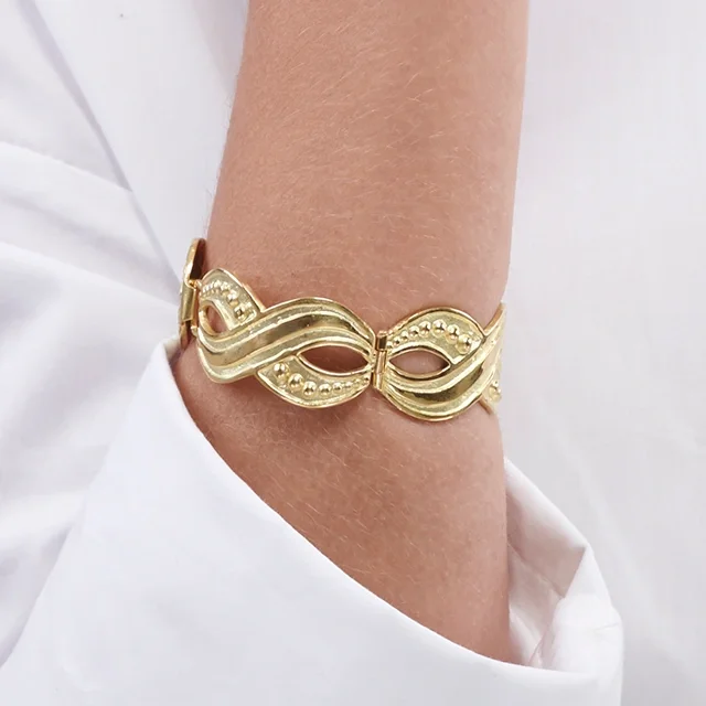 Close up of Wave Bracelet