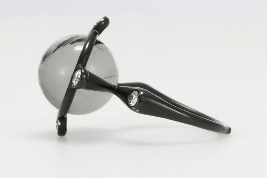 Turntable image 75