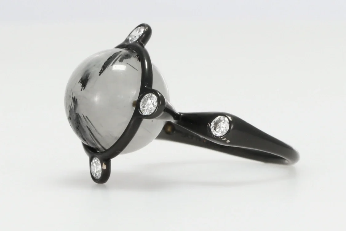 Turntable image 82