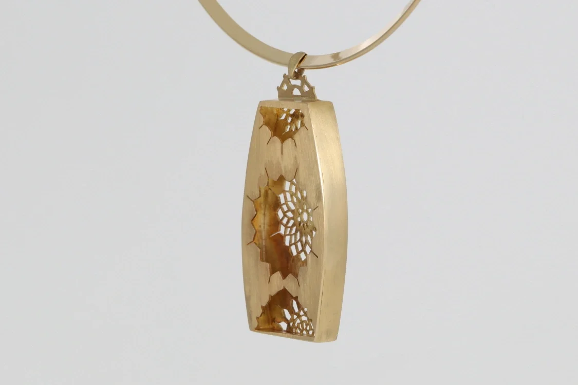 Turntable image 32