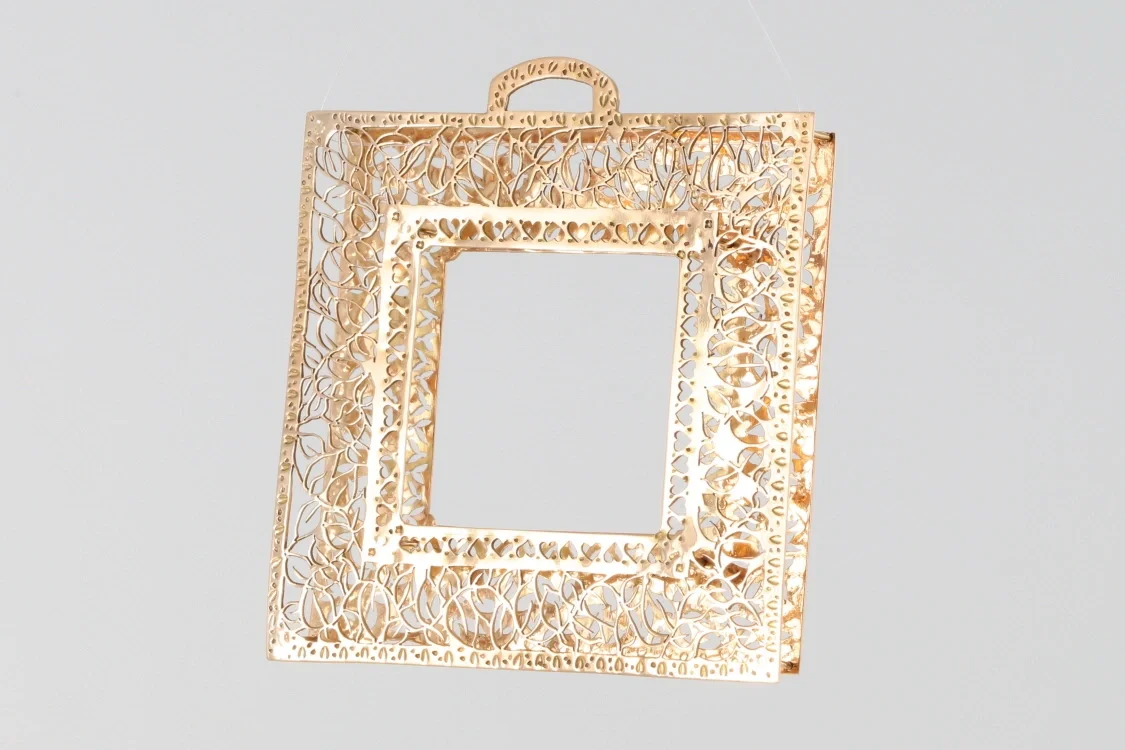 Turntable image 81